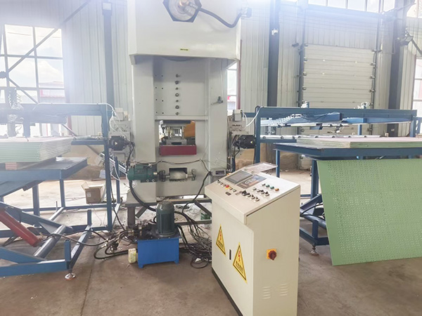Gypsum Sheet Perforating Processing Equipment